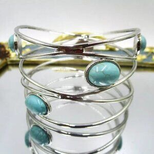 Nwt Womens Silver Turquoise Bangle Bracelet